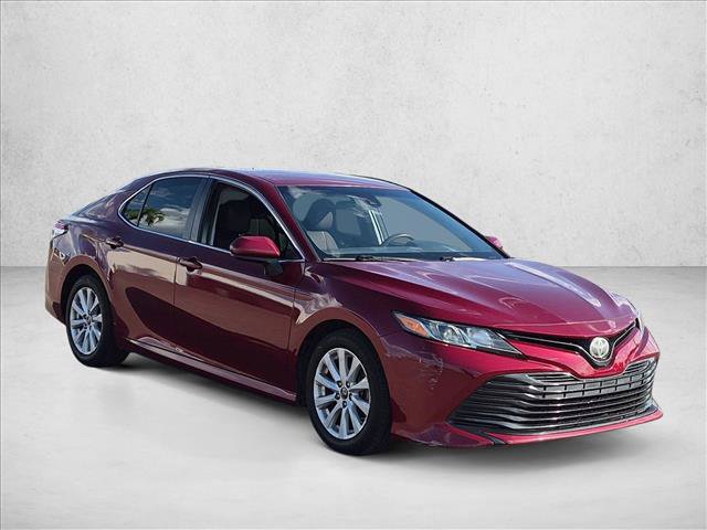 Used 2018 Toyota Camry LE FWD image 3