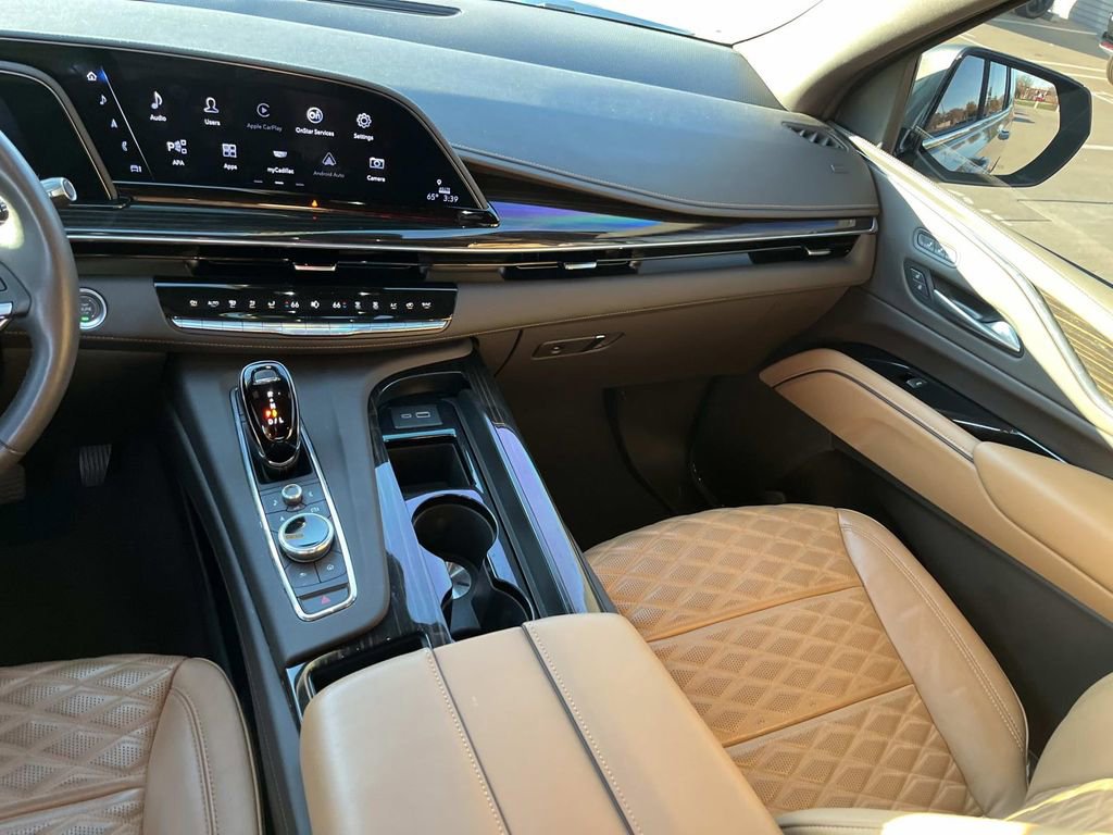 Certified 2024 Cadillac Escalade Premium Luxury image 15