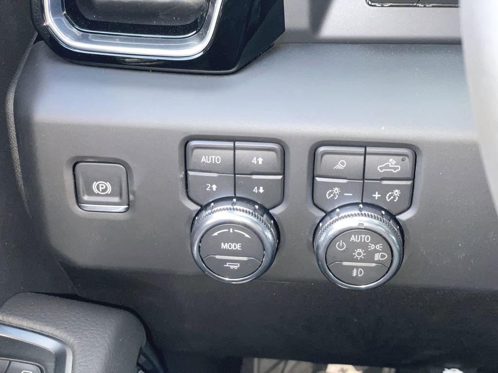 New 2026 GMC Sierra 3500 Denali w/ Technology Package image 24