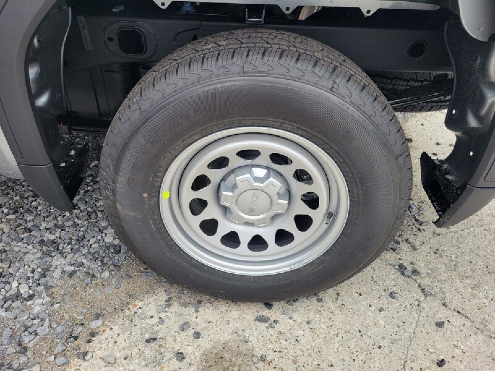 New 2026 GMC Sierra 1500 Pro image 8