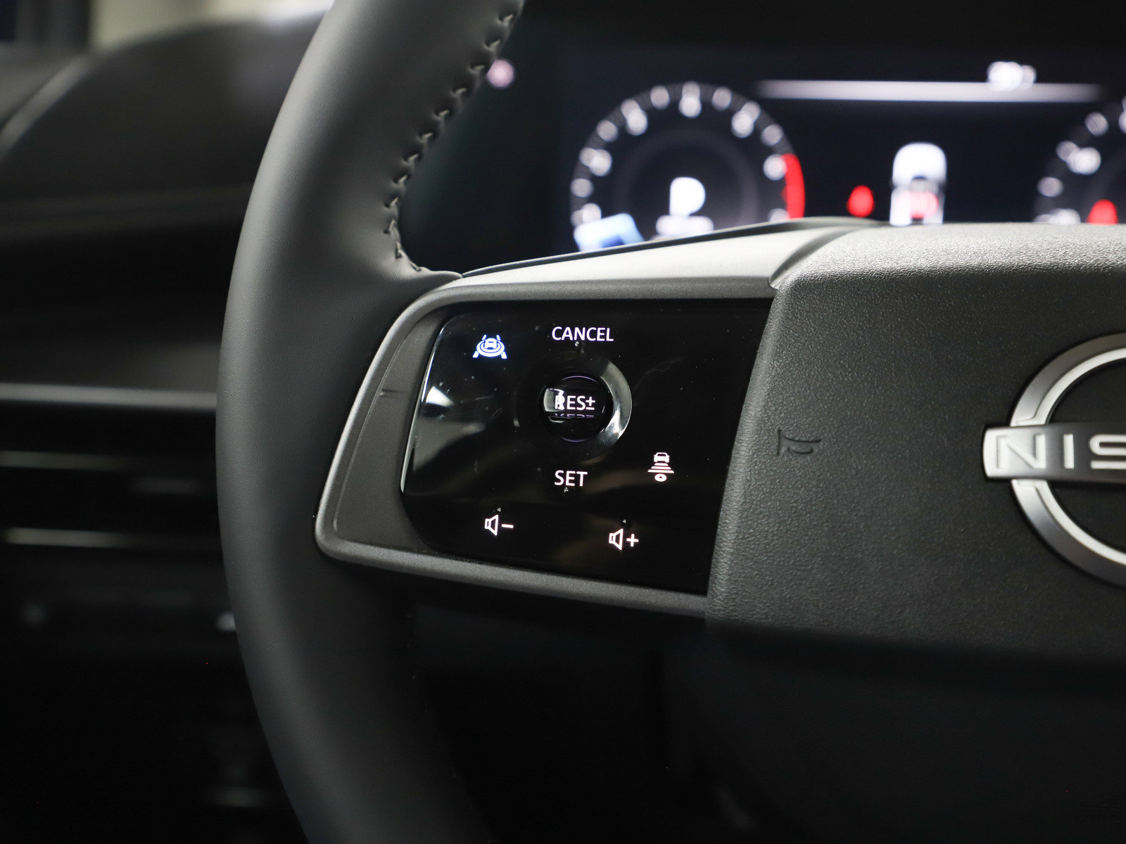 Used 2025 Nissan Murano SV AWD/4WD image 26