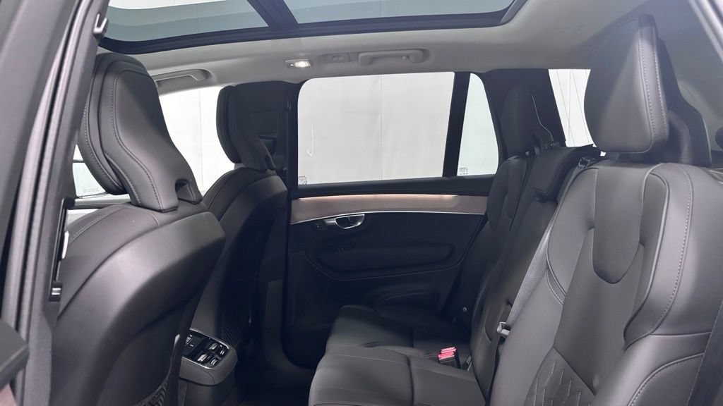 Certified 2026 Volvo XC90 B6 Plus AWD/4WD image 22