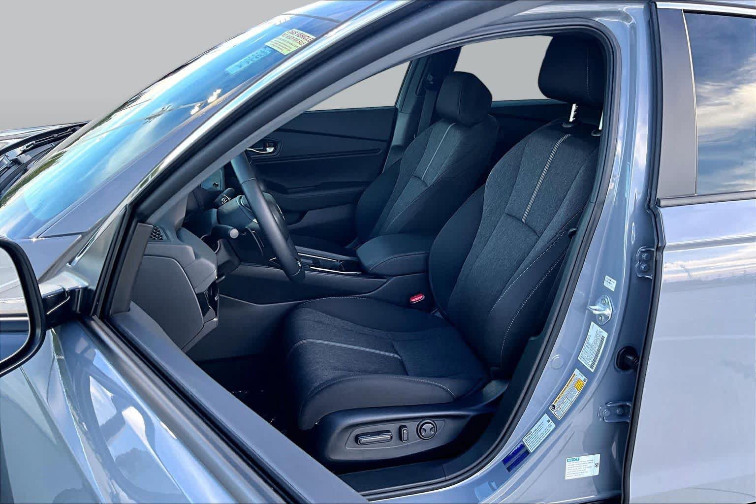 Used 2025 Honda Accord Sport image 8