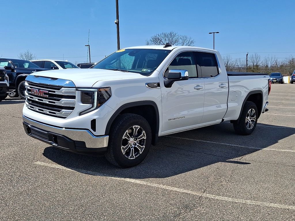 Used 2025 GMC Sierra 1500 SLE w/ X31 Off-Road Package AWD/4WD image 6