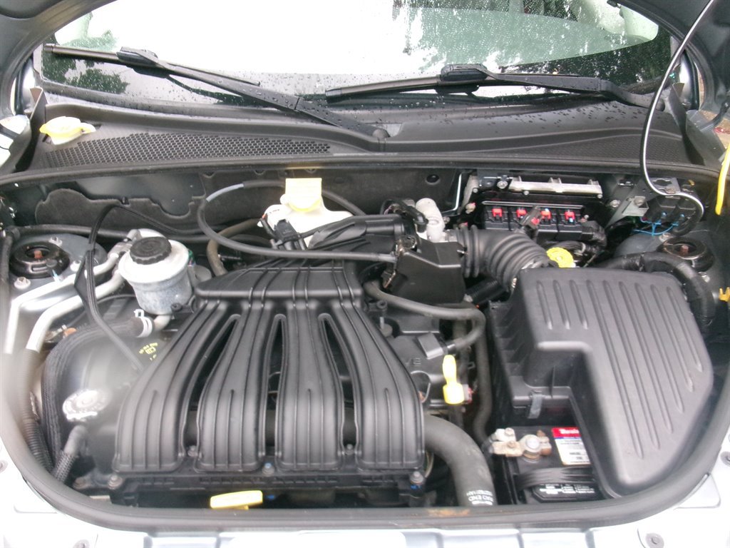 Used 2009 Chrysler PT Cruiser FWD image 32