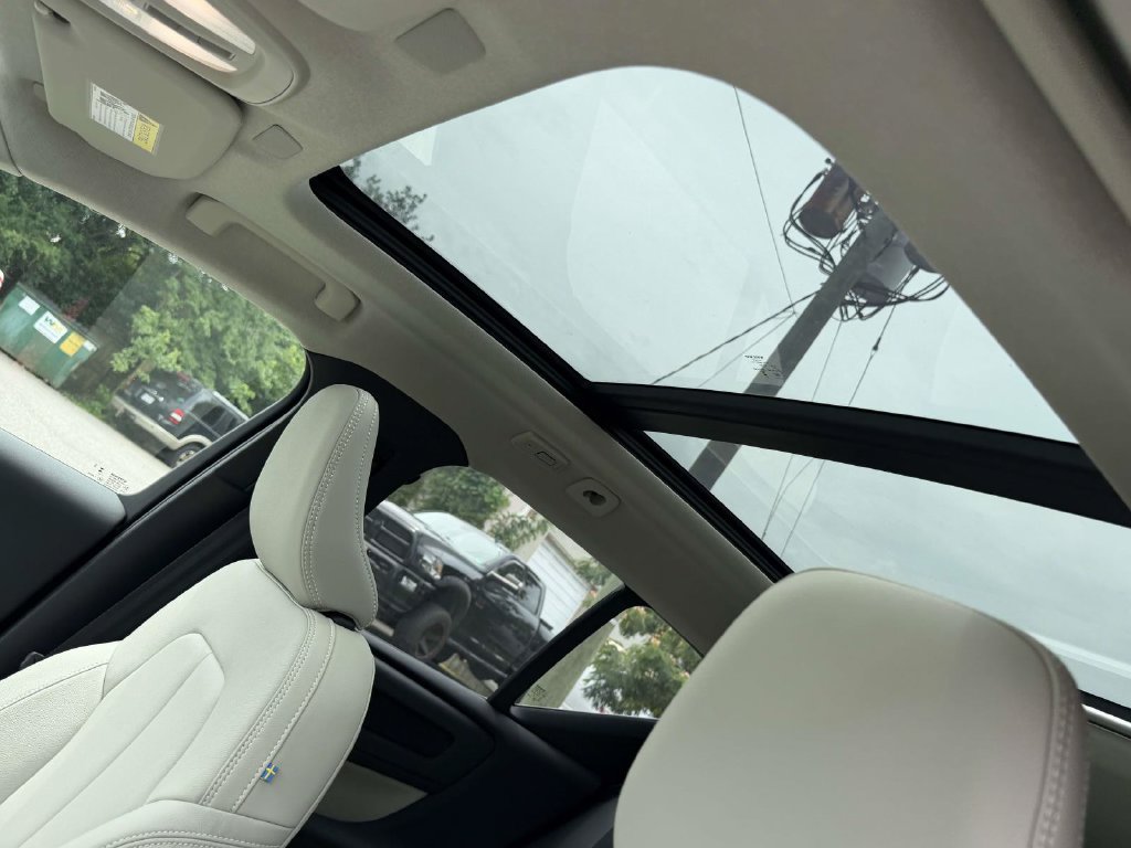 New 2026 Volvo XC40 B5 Ultra w/ Protection Package Premier AWD/4WD image 18