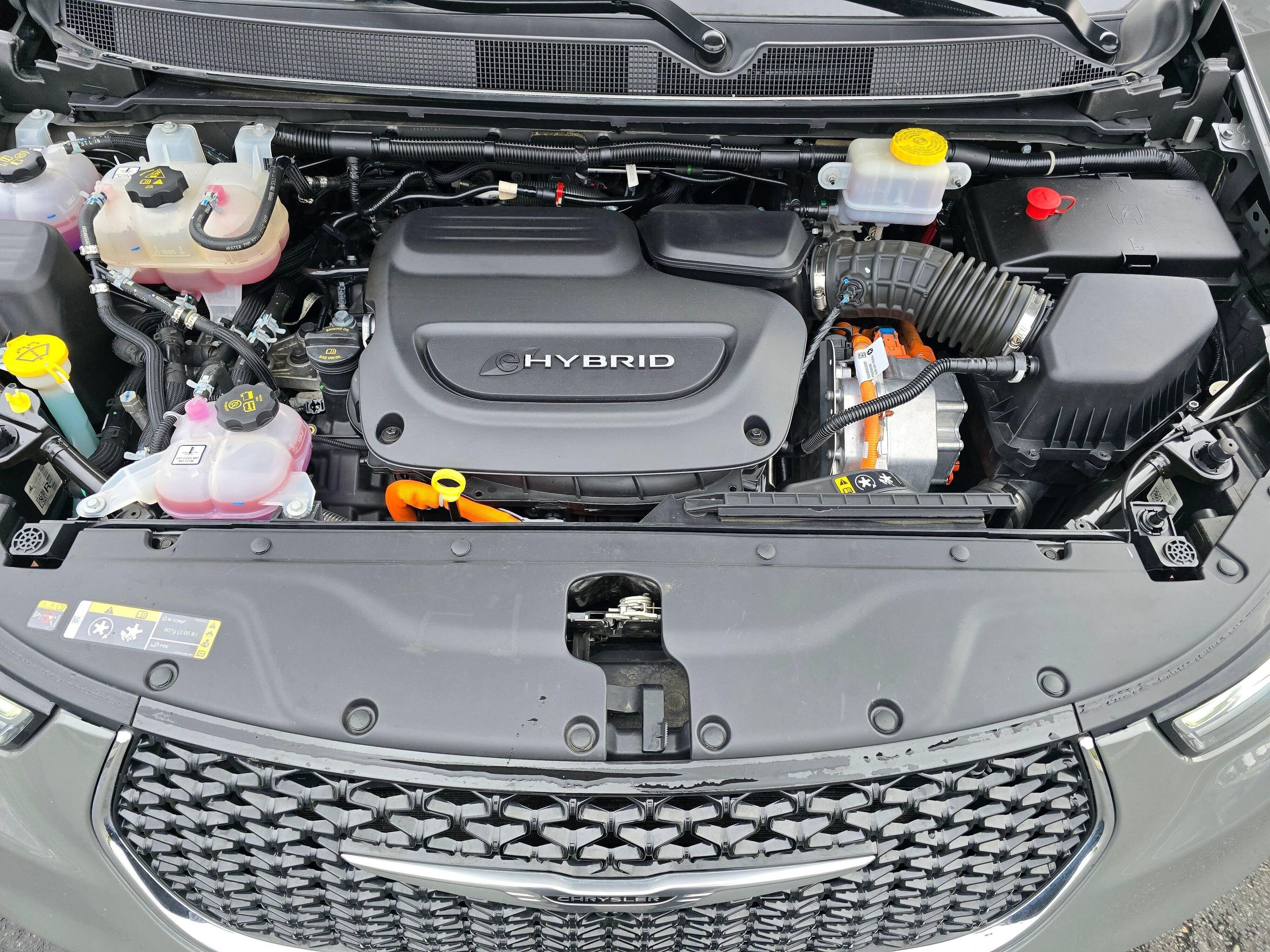 Used 2022 Chrysler Pacifica Limited FWD image 9