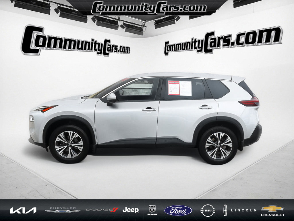 Used 2023 Nissan Rogue SV image 4