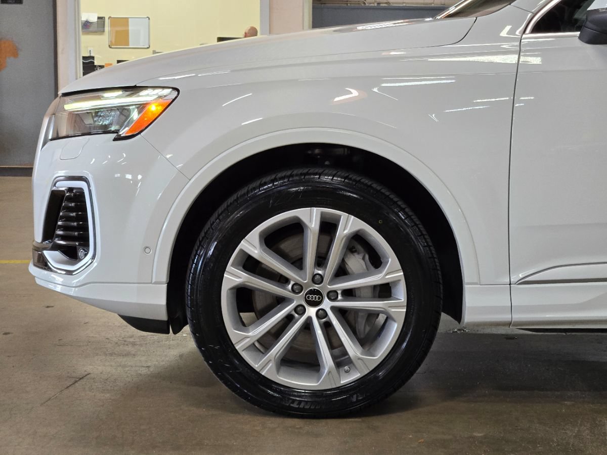 Used 2025 Audi Q7 3.0T Premium Plus AWD/4WD image 18