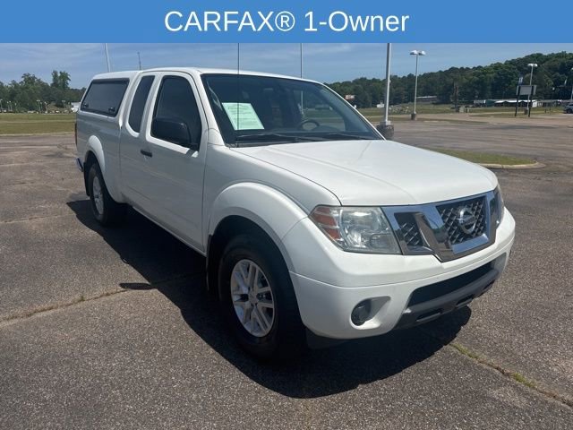 Used 2019 Nissan Frontier SV image 2