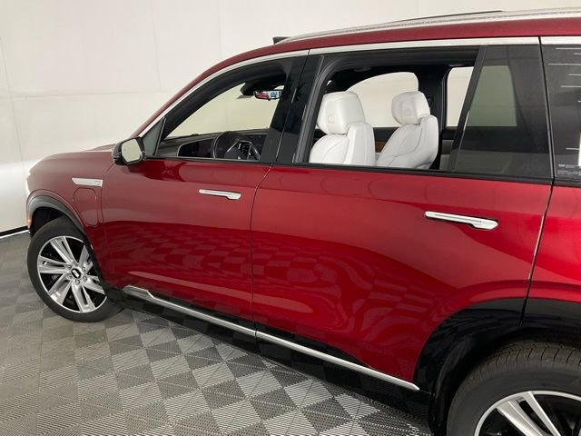 New 2026 Cadillac Vistiq Luxury w/ LPO, Floor Liner Package image 31