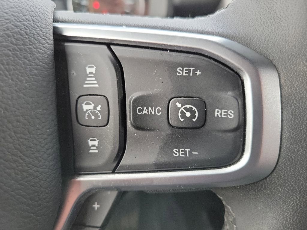 Used 2025 RAM 1500 Big Horn AWD/4WD image 16