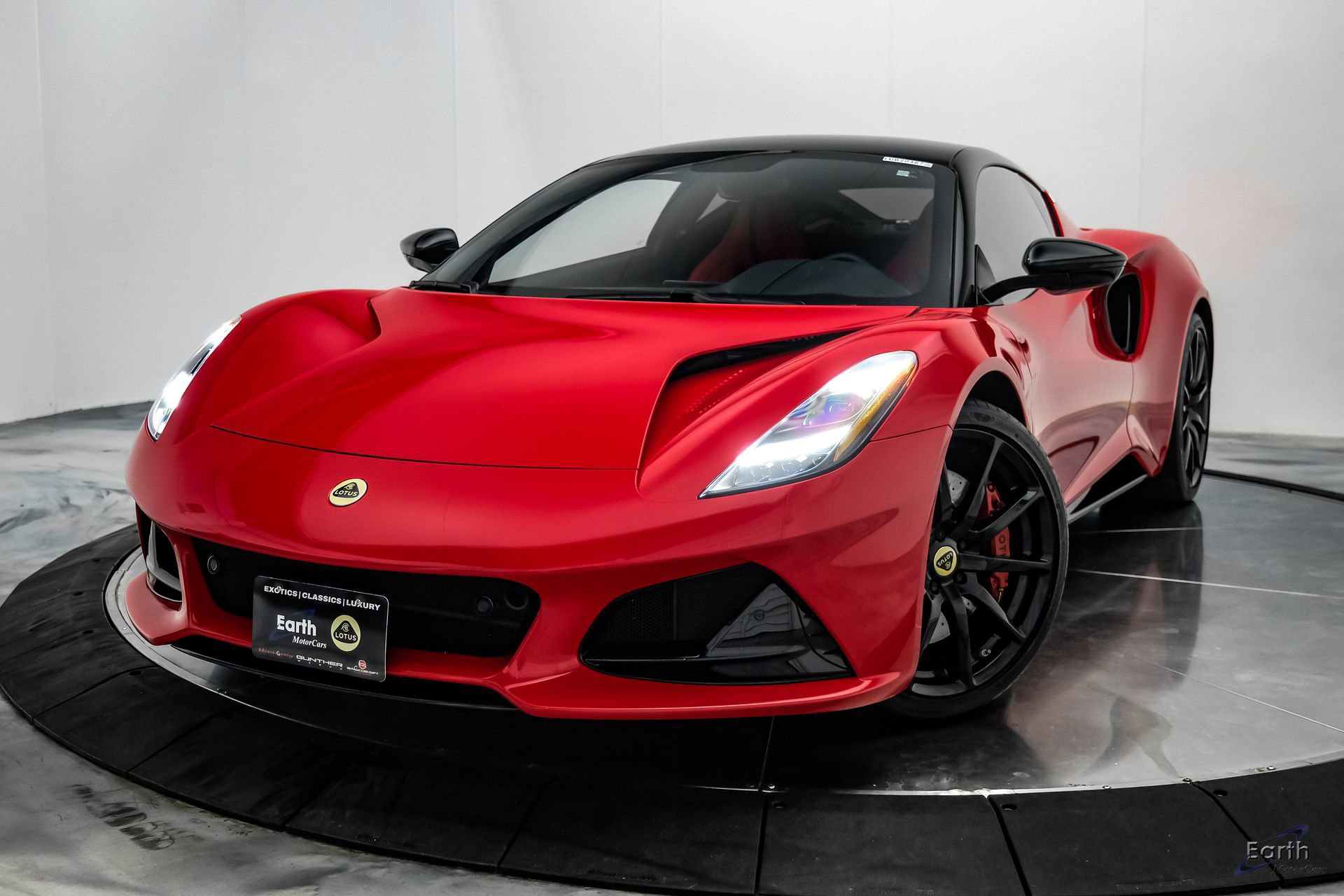 Used 2025 Lotus Emira RWD image 6