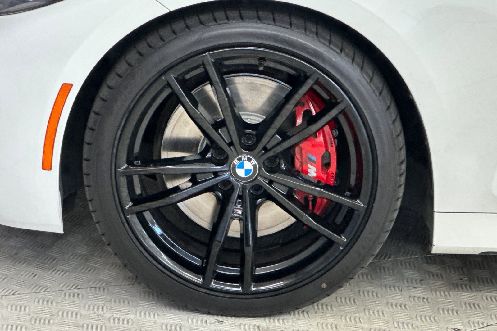Used 2024 BMW 430i Convertible w/ M Sport Package RWD image 11