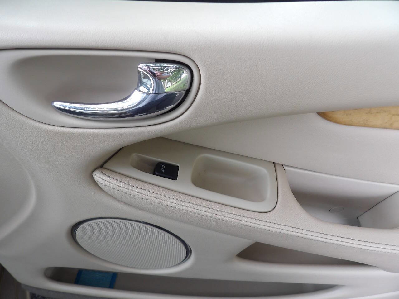 Used 2003 Jaguar X-TYPE 2.5 image 28