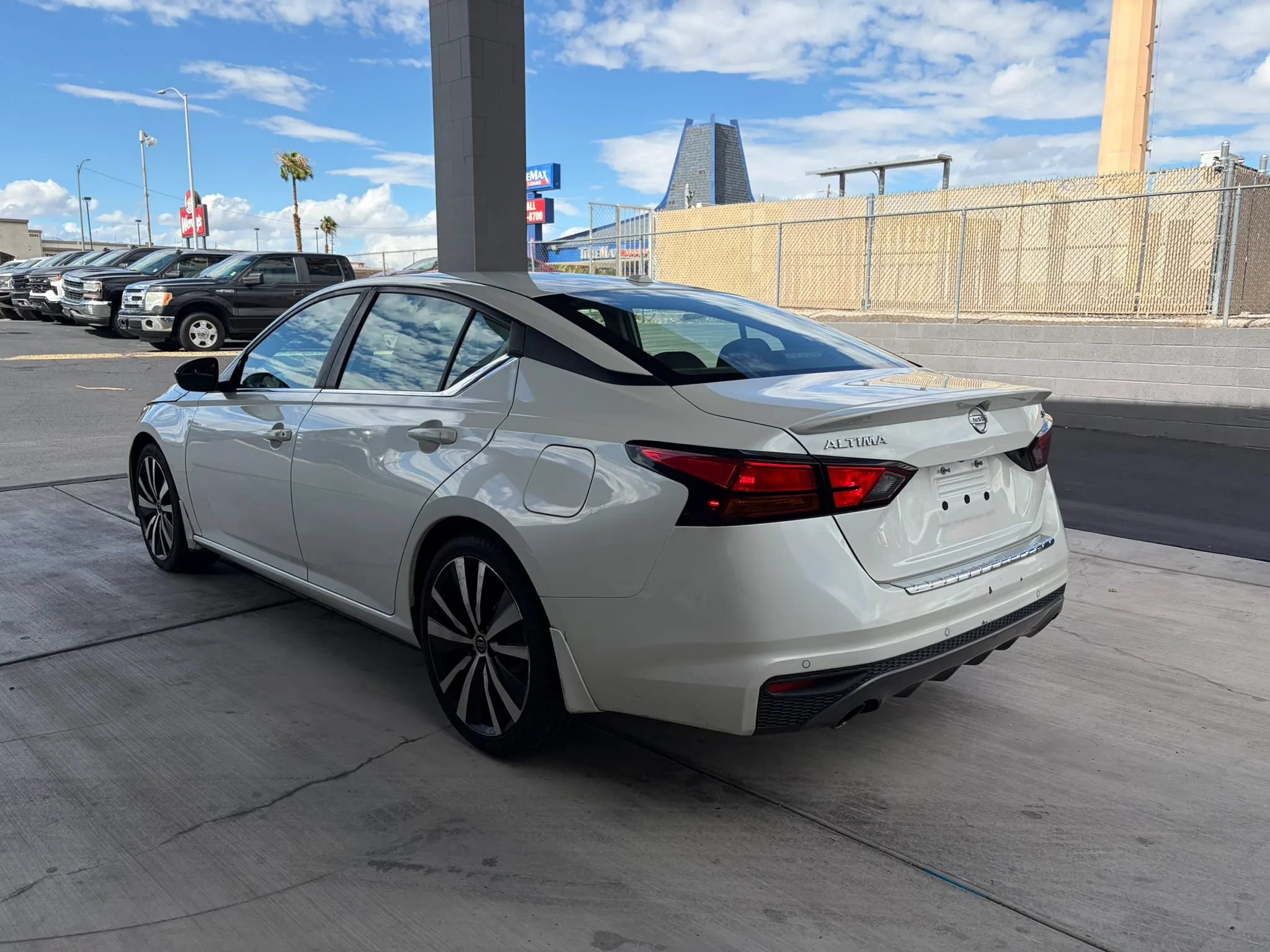 Used 2020 Nissan Altima 2.5 SR FWD image 7