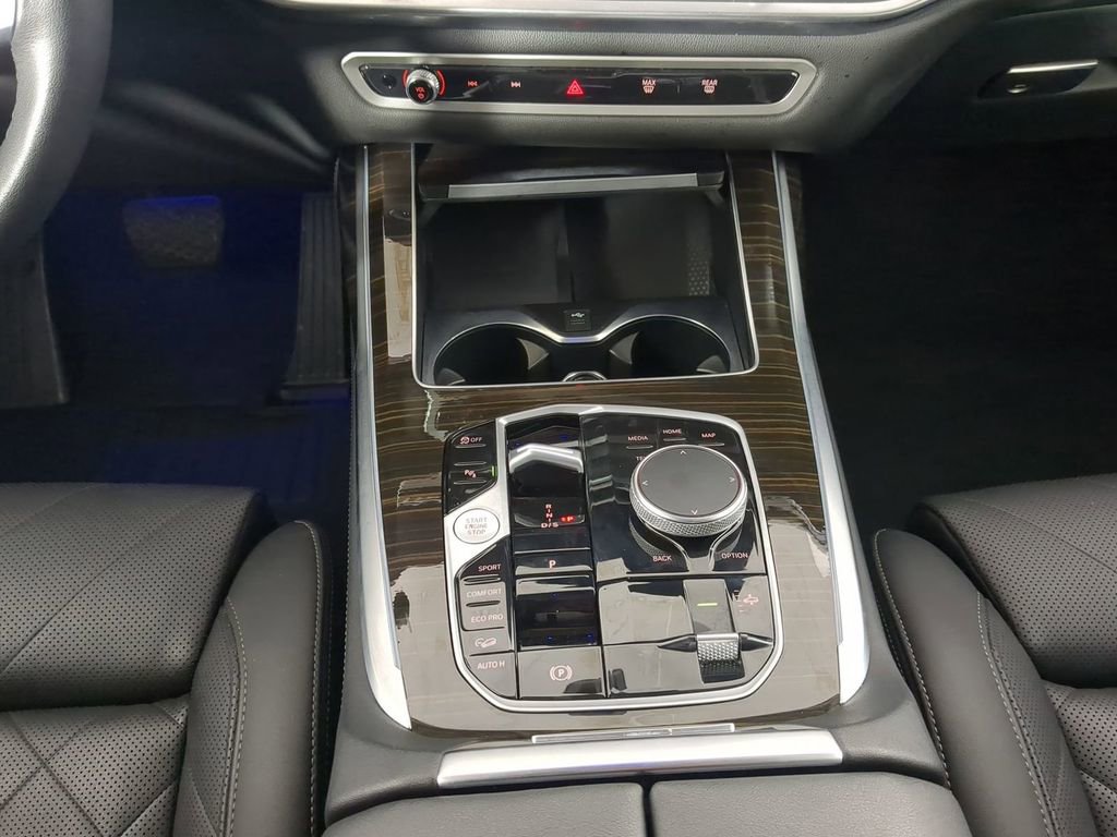 Used 2024 BMW X7 xDrive40i w/ Premium Package image 23