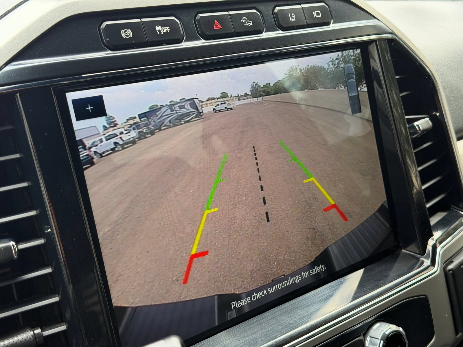 Used 2022 Ford F350 Lariat w/ Tremor Off-Road Package AWD/4WD image 26