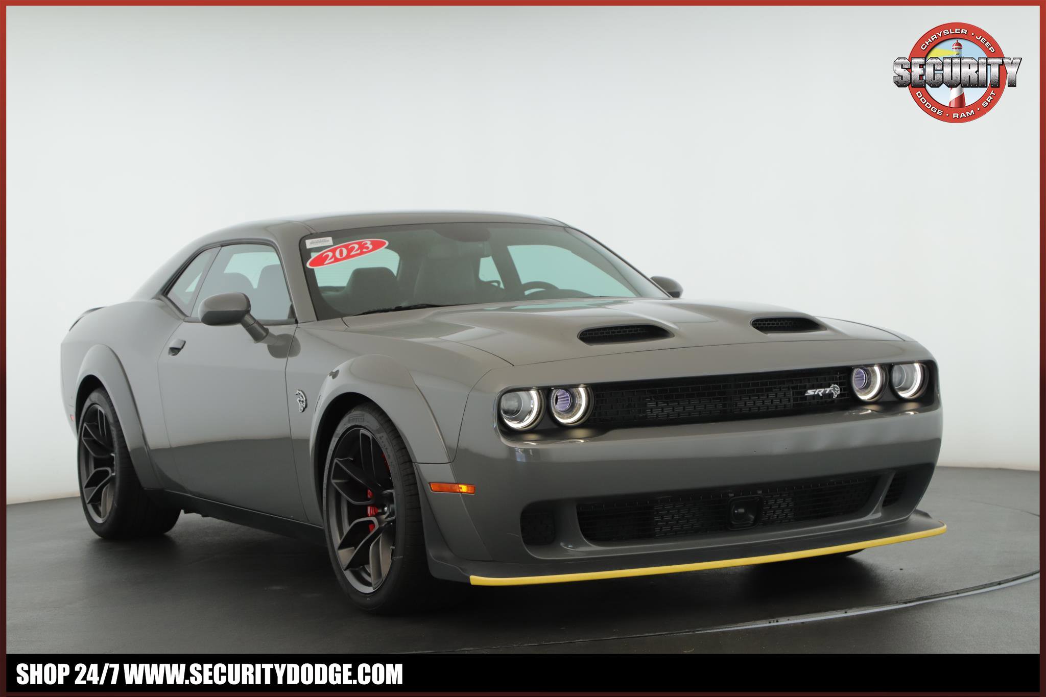 Used 2023 Dodge Challenger SRT Hellcat image 1