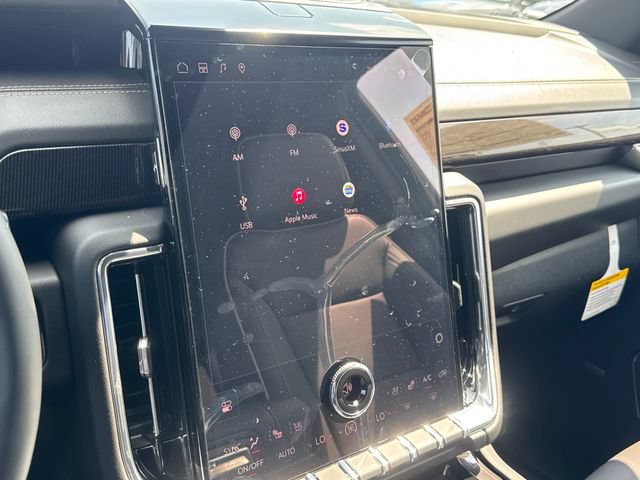 New 2026 GMC Yukon XL Elevation w/ Elevation Premium Package AWD/4WD image 23