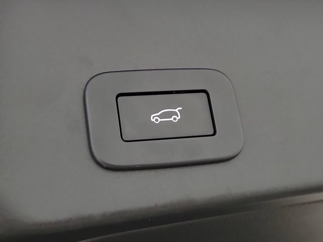 Used 2023 Land Rover Range Rover Evoque S AWD/4WD image 8