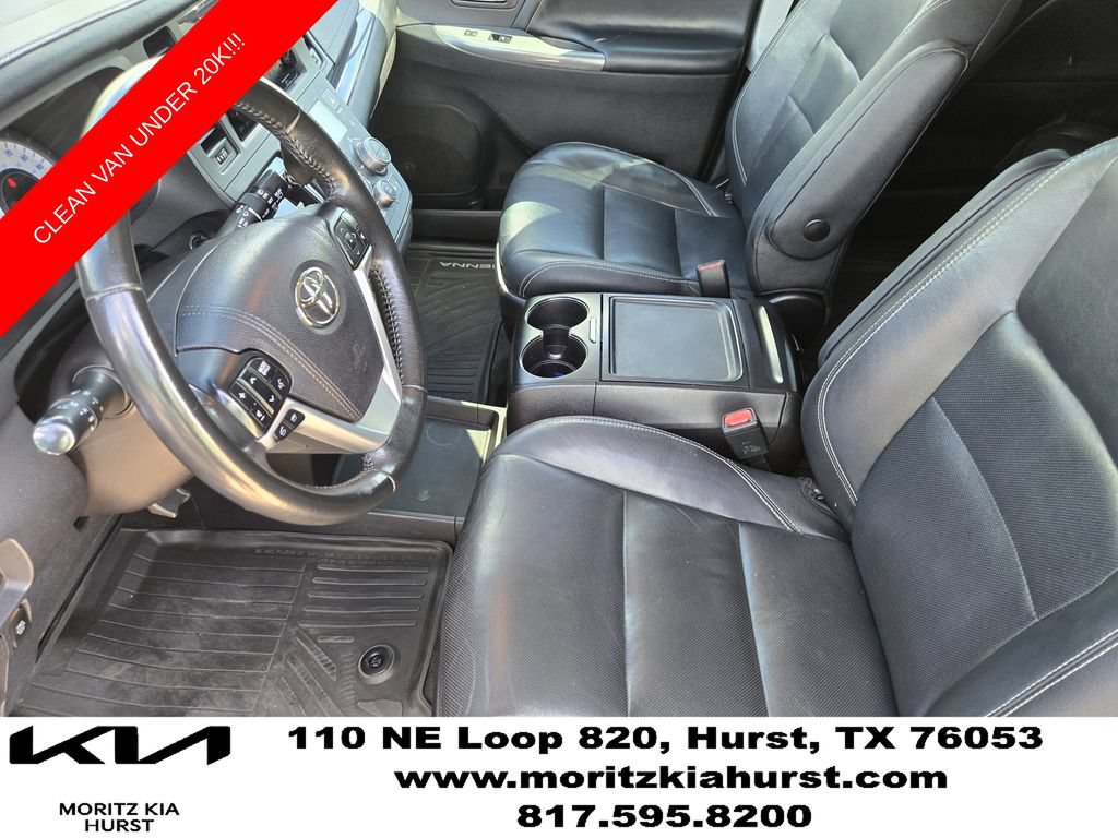 Used 2017 Toyota Sienna SE FWD image 18