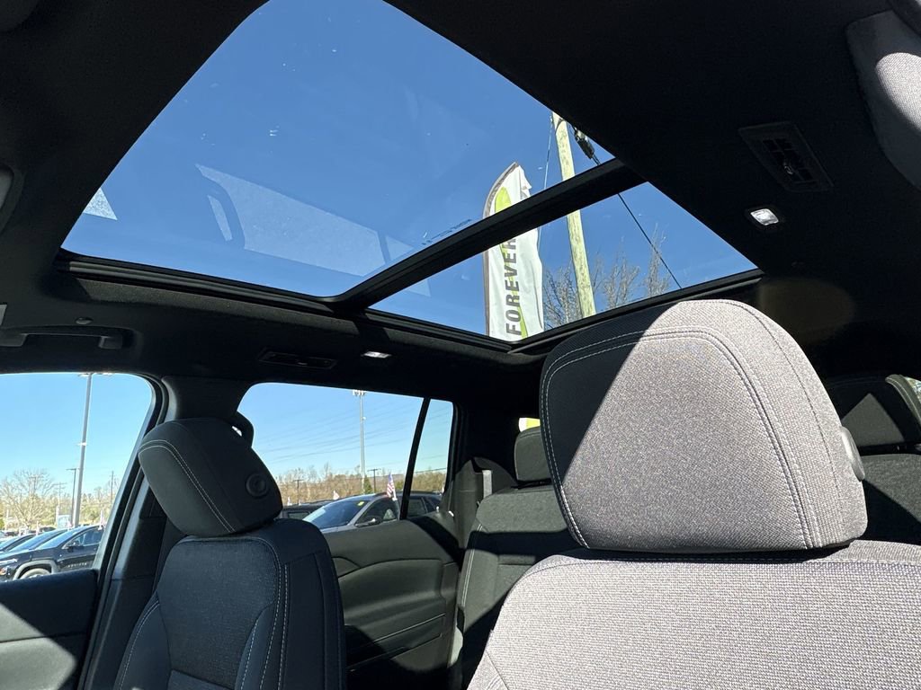 New 2026 Chevrolet Traverse LT w/ Sun and Wheel Package image 20