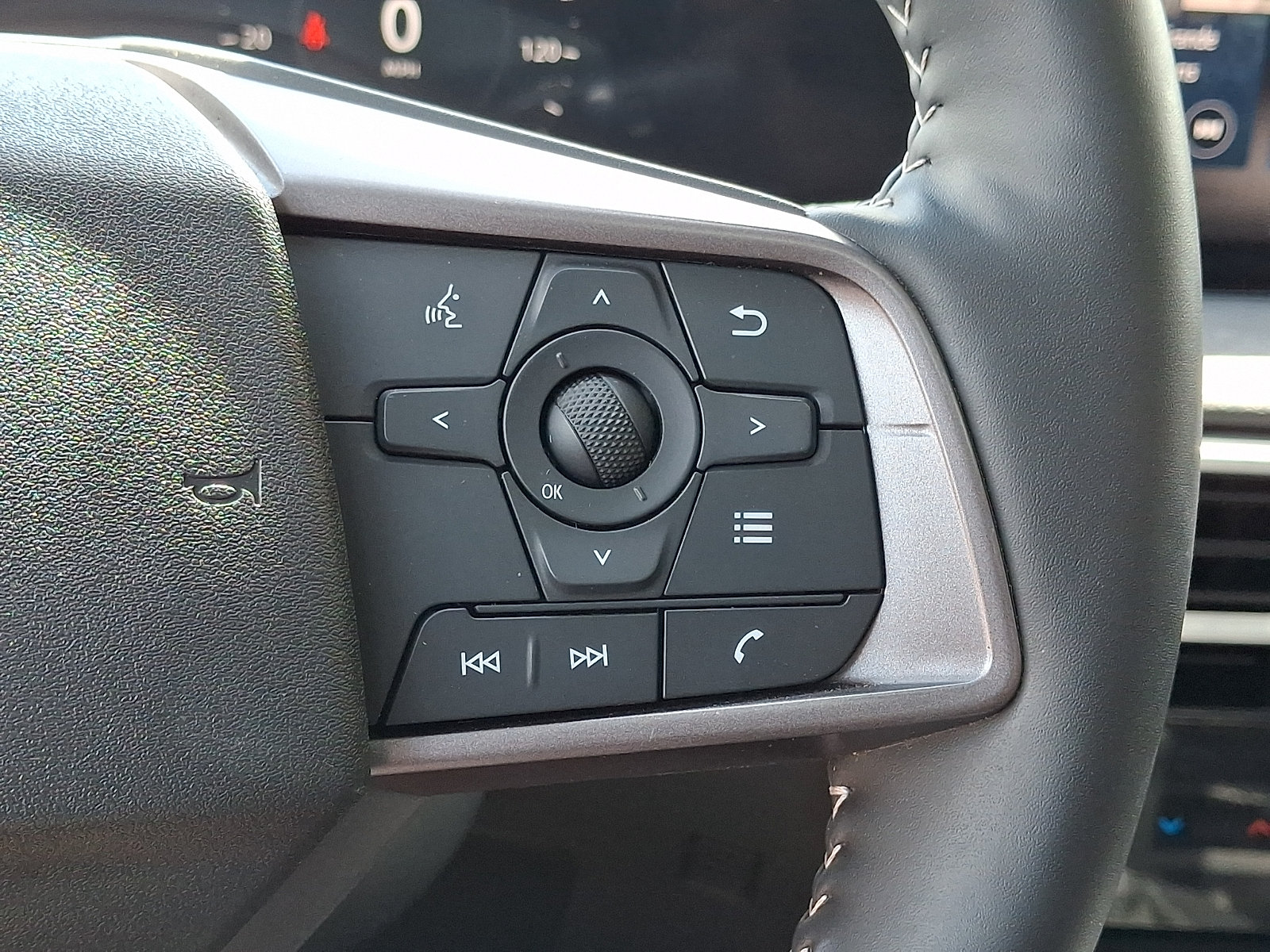 Certified 2026 Nissan Sentra SV w/ SV Convenience Package FWD image 25