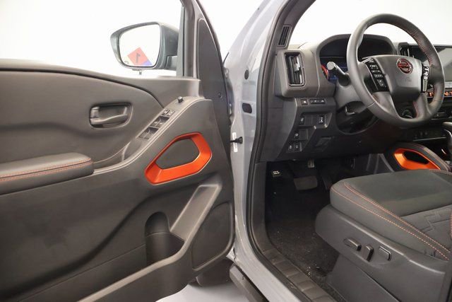New 2026 Nissan Frontier PRO-4X w/ Pro-4x Convenience Package image 8