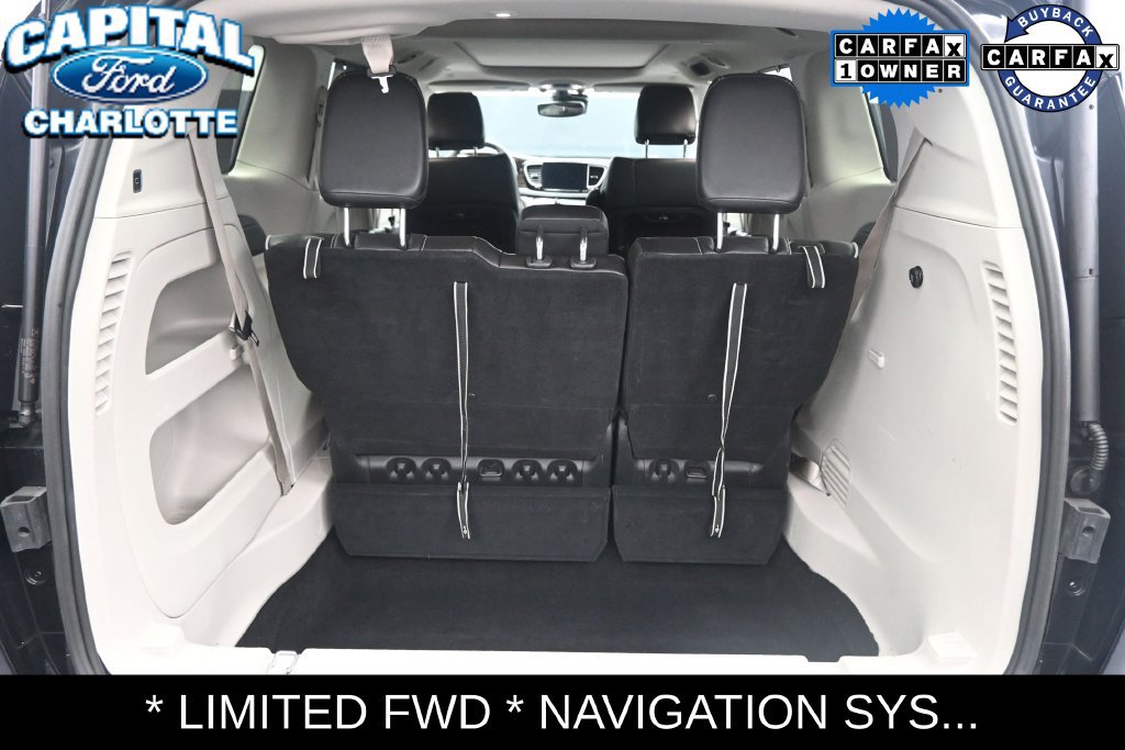 Used 2024 Chrysler Pacifica Limited FWD image 12