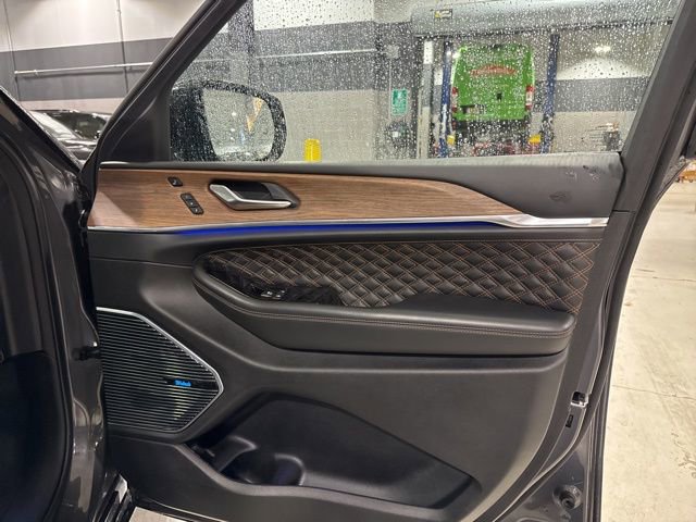 Used 2023 Jeep Grand Cherokee L Summit w/ High Altitude Package image 28