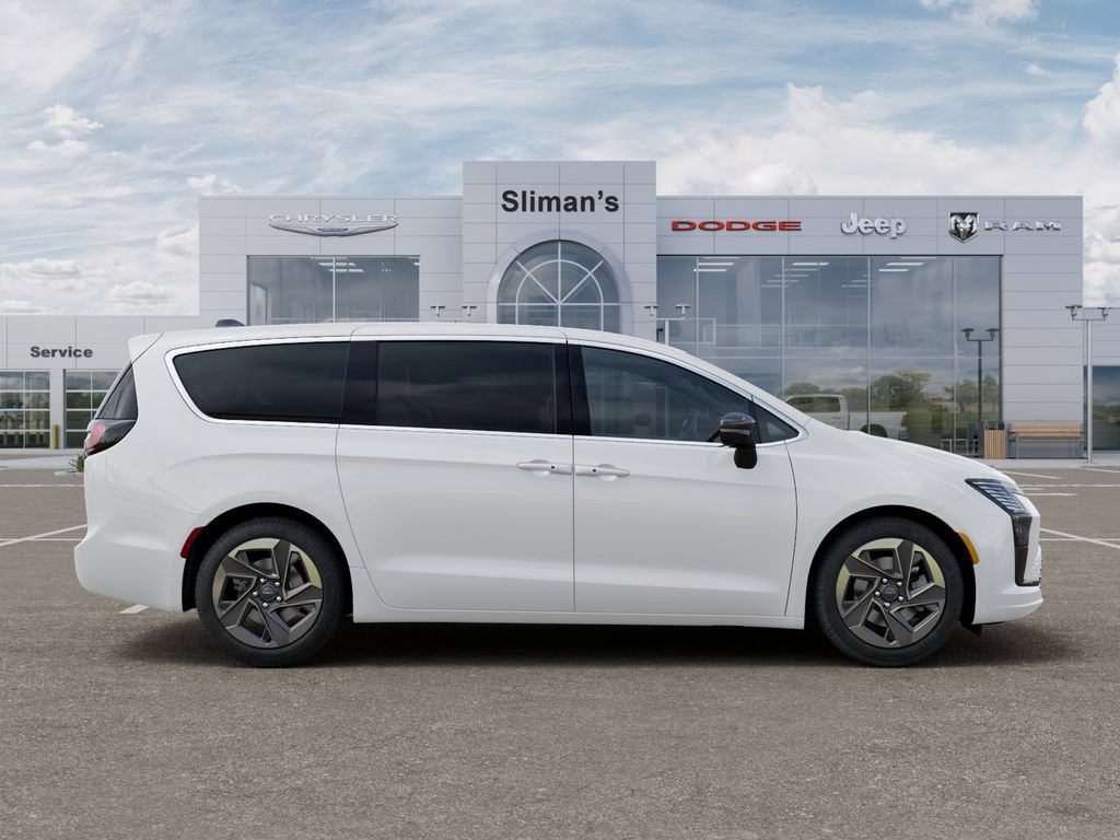 New 2027 Chrysler Pacifica Limited w/ Trailer Tow Group AWD/4WD image 22