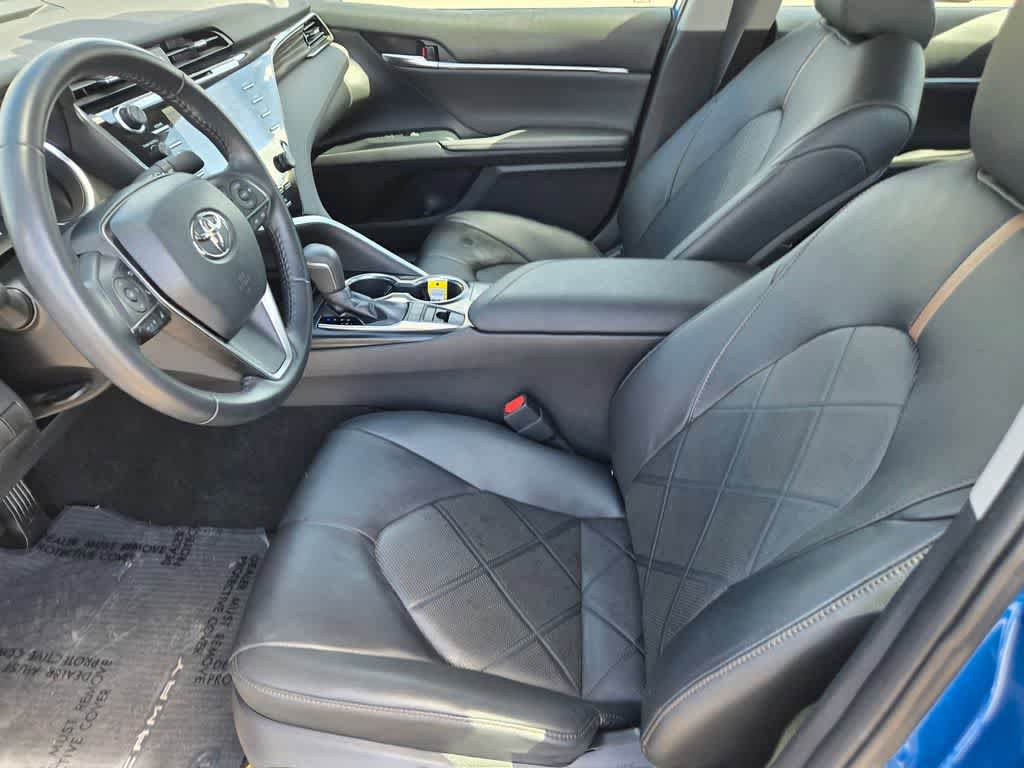 Used 2019 Toyota Camry XLE w/ Carpet Mat Package FWD image 17