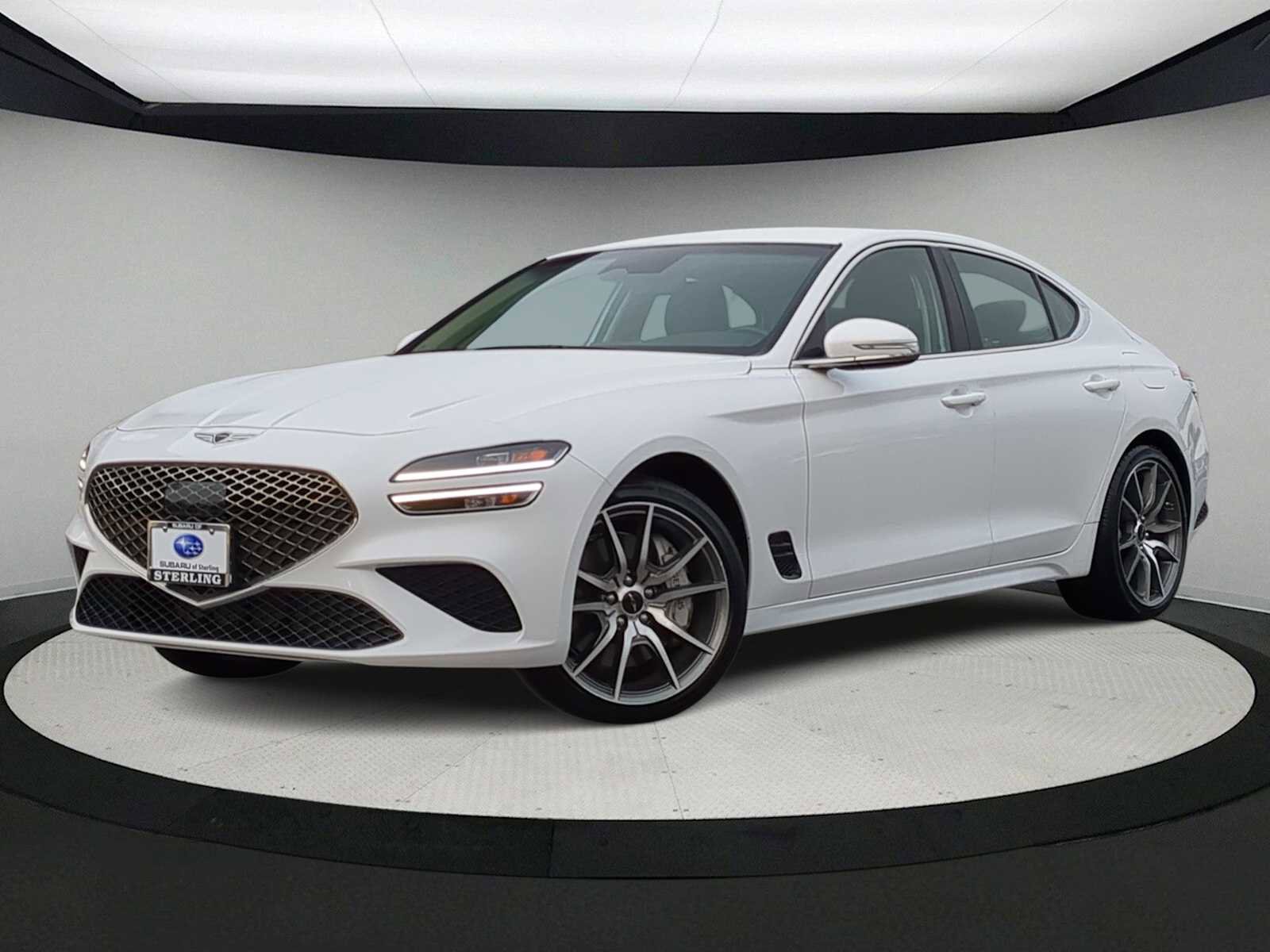 Used 2024 Genesis G70 2.5T image 1