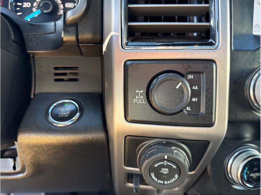 Used 2019 Ford F150 Platinum w/ Equipment Group 701A Luxury image 38