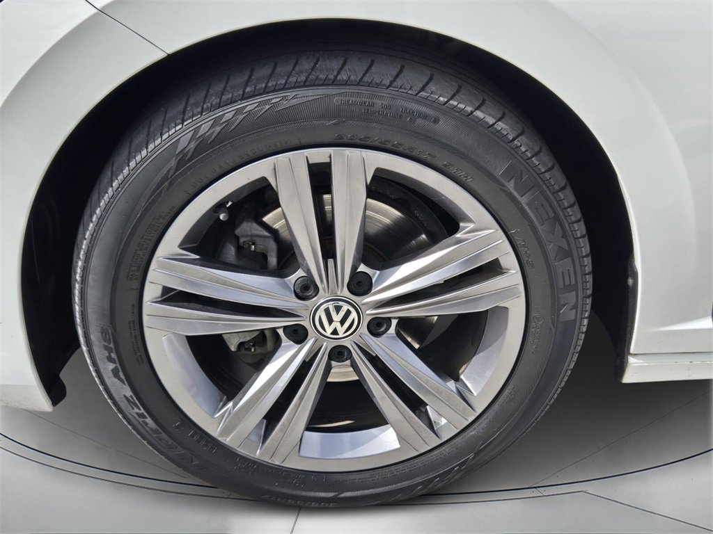 Certified 2020 Volkswagen Jetta R-Line image 9