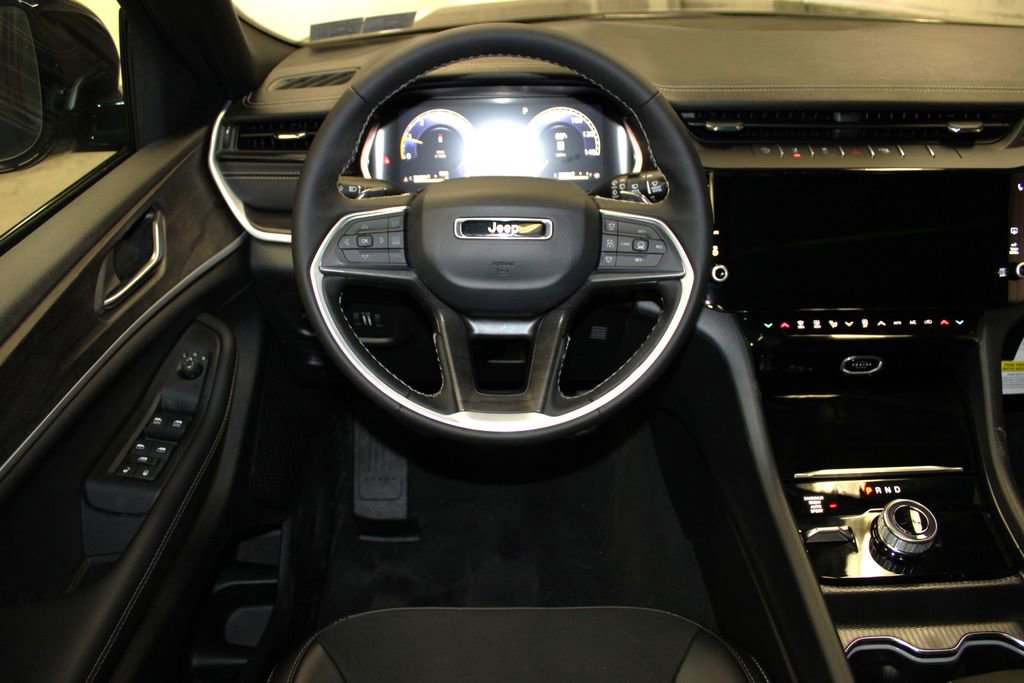 New 2026 Jeep Grand Cherokee Altitude AWD/4WD image 11