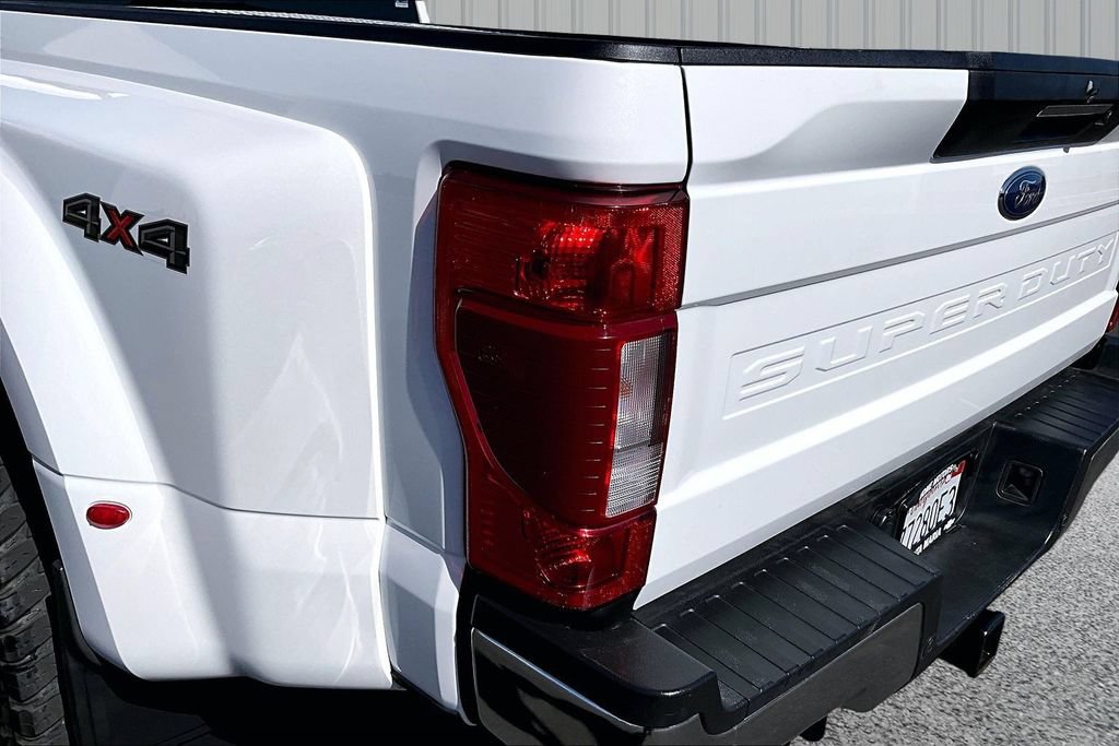 Used 2021 Ford F350 Lariat w/ Lariat Ultimate Package AWD/4WD image 28