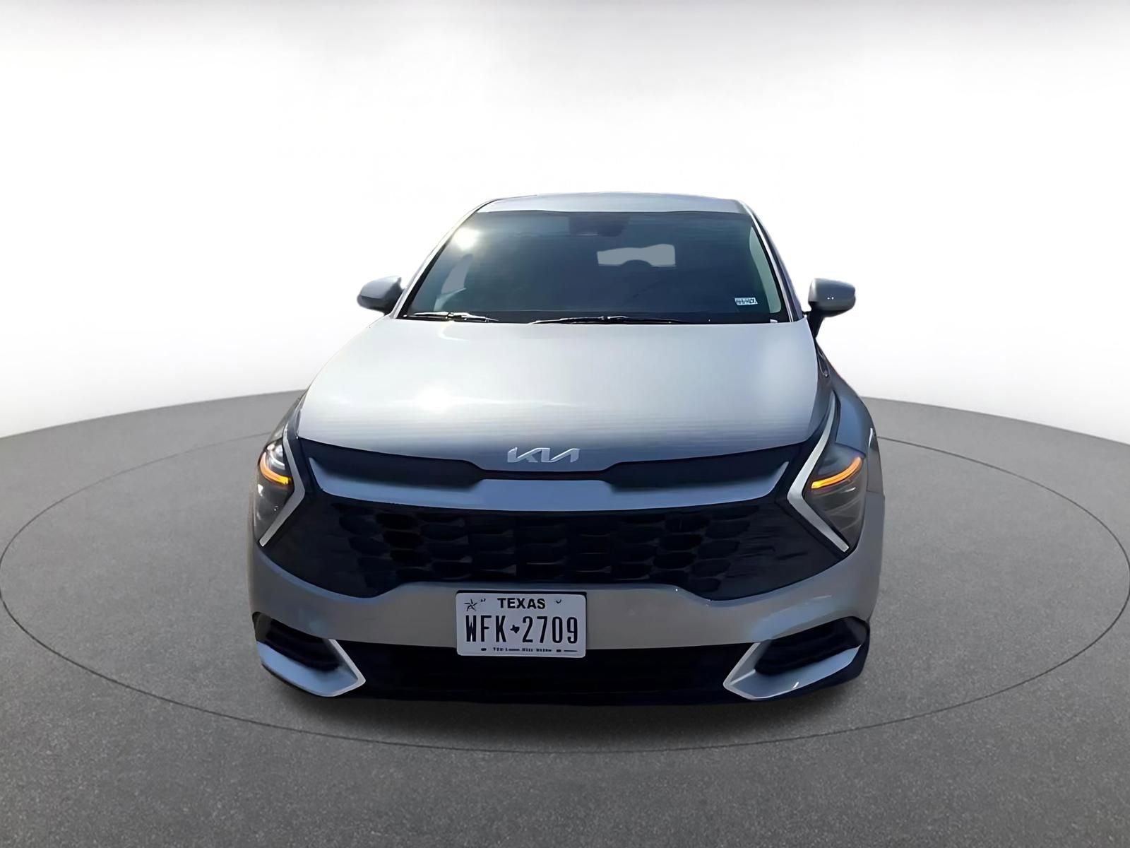 Used 2025 Kia Sportage LX image 4