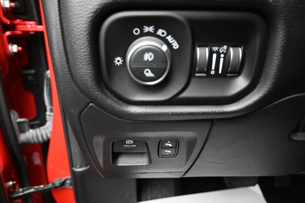 Used 2025 RAM 1500 Big Horn AWD/4WD image 12