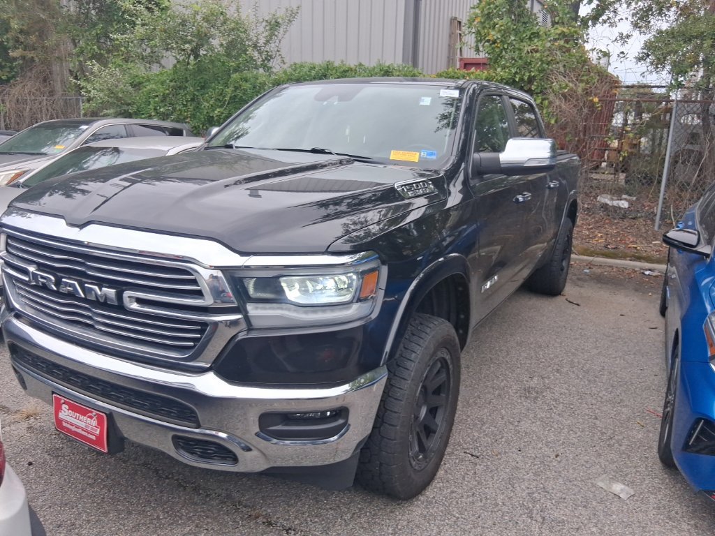 Used 2022 RAM 1500 Laramie AWD/4WD image 1