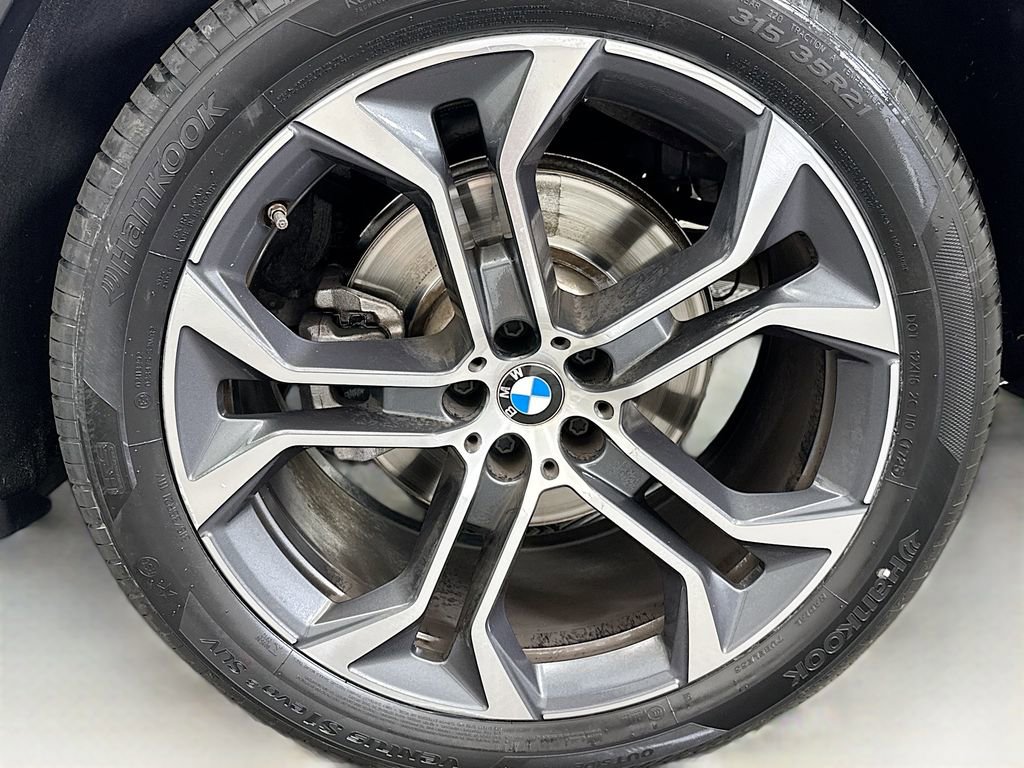 Used 2024 BMW X5 xDrive40i w/ Parking Assistance Package image 30