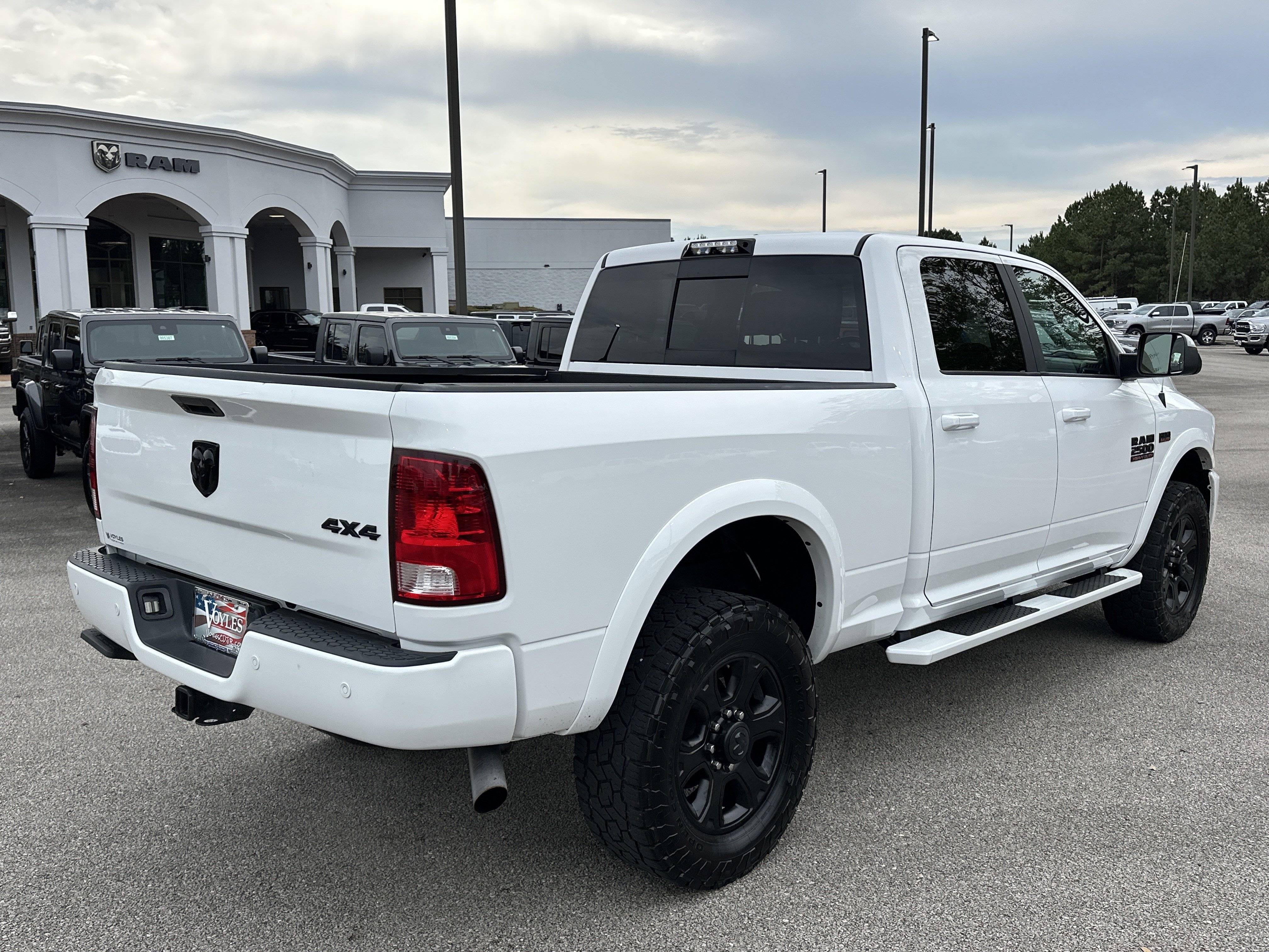 Used 2018 RAM 2500 Big Horn w/ Sport Appearance Group image 7