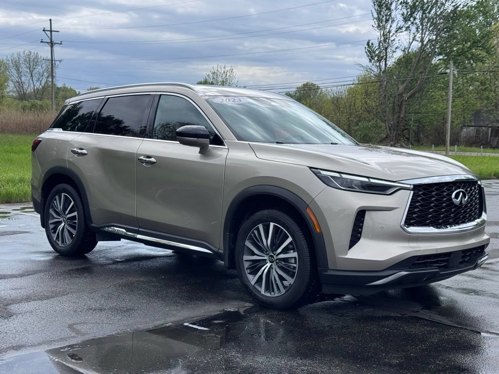 Used 2023 INFINITI QX60 Sensory w/ Cargo Package AWD/4WD image 6