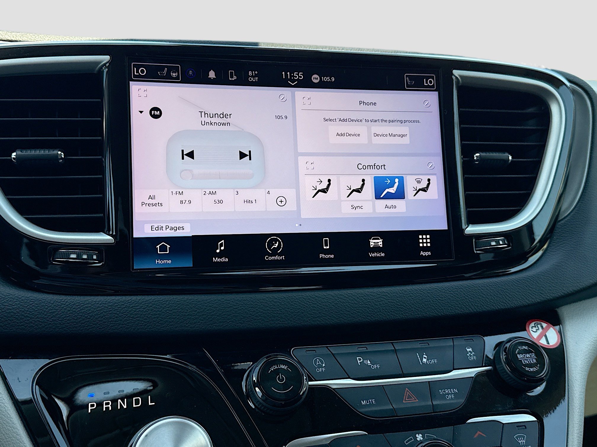 Used 2024 Chrysler Pacifica Touring-L FWD image 29