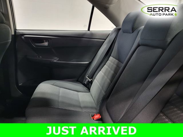 Used 2016 Toyota Camry LE FWD image 12