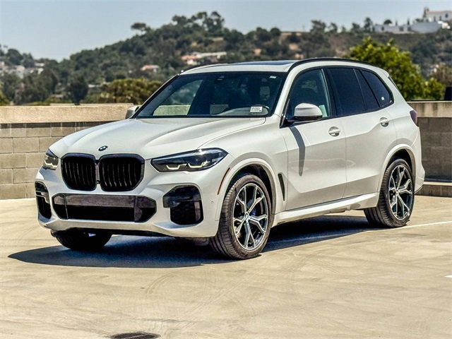 Used 2022 BMW X5 sDrive40i w/ M Sport Package image 3