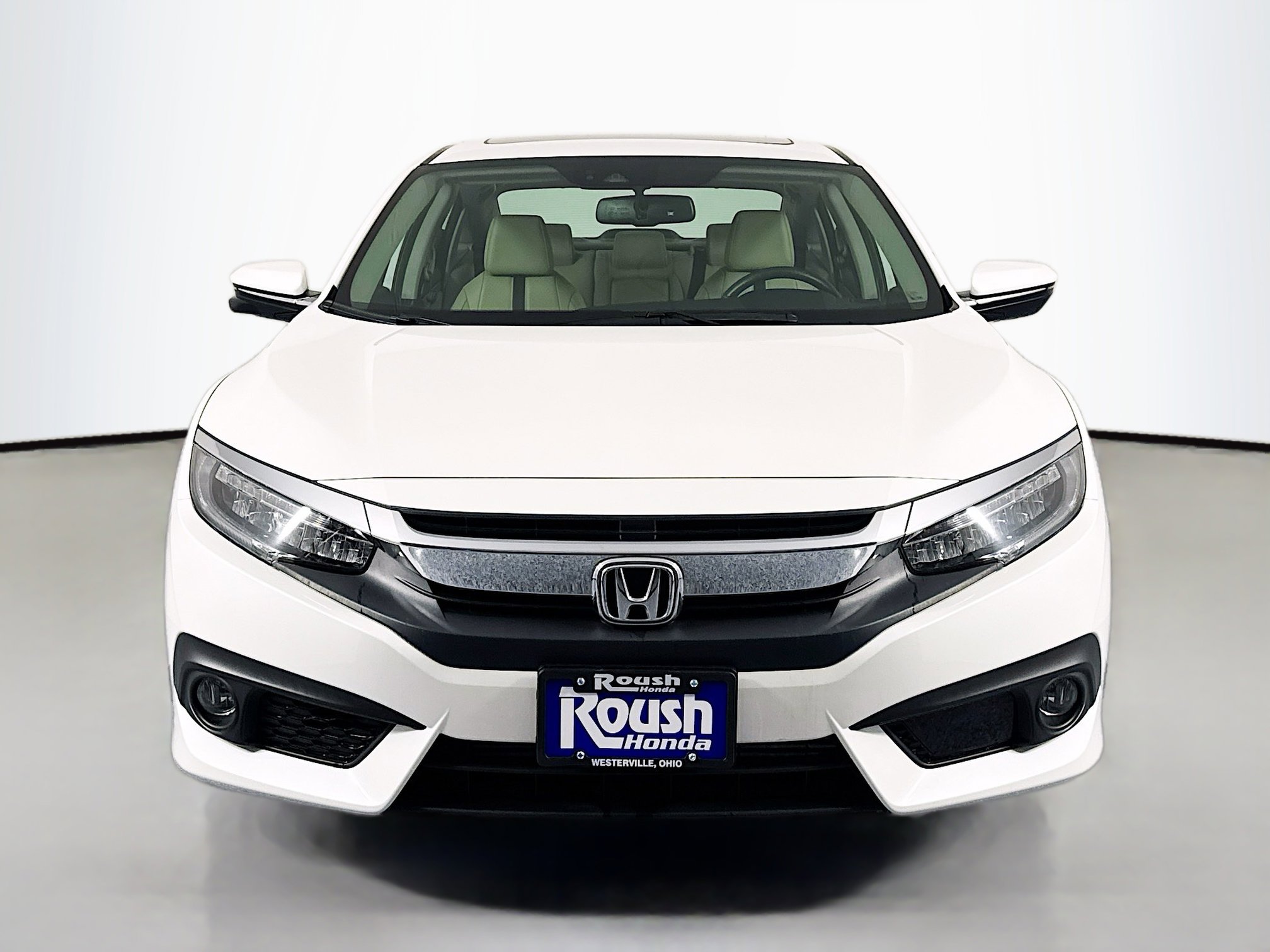 Used 2017 Honda Civic Touring image 2