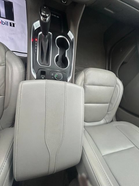 Used 2020 Chevrolet Traverse Premier FWD image 14