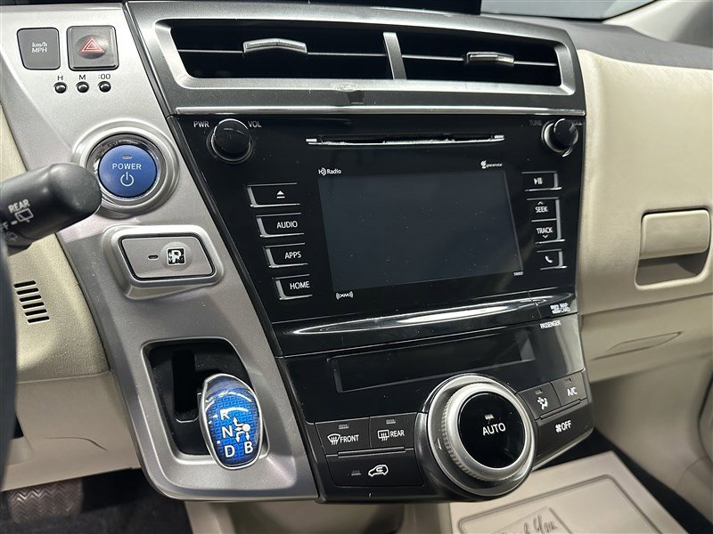 Used 2016 Toyota Prius V Four image 22